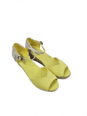 TOMS Women's Yellow Peep Toe Ankle Strap Wedge Sandals Size 8